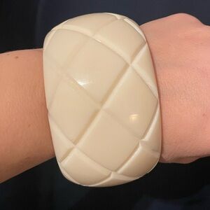 Splendette Ivory Quilted Bangle Bracelet